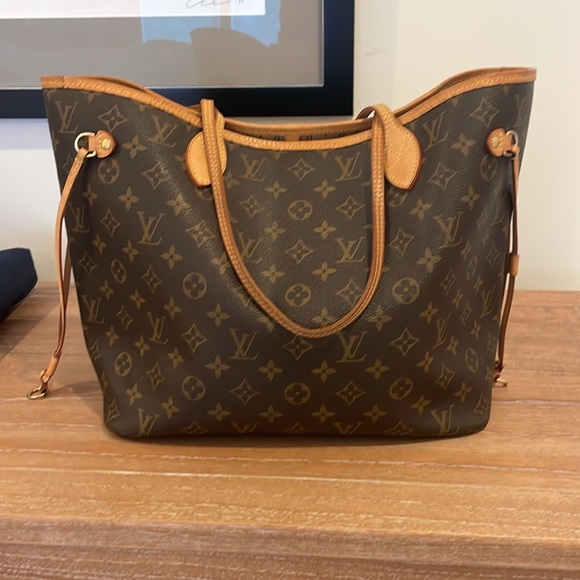 Louis Vuitton classic Monogram print Neverfull MM - Picture 2 of 10